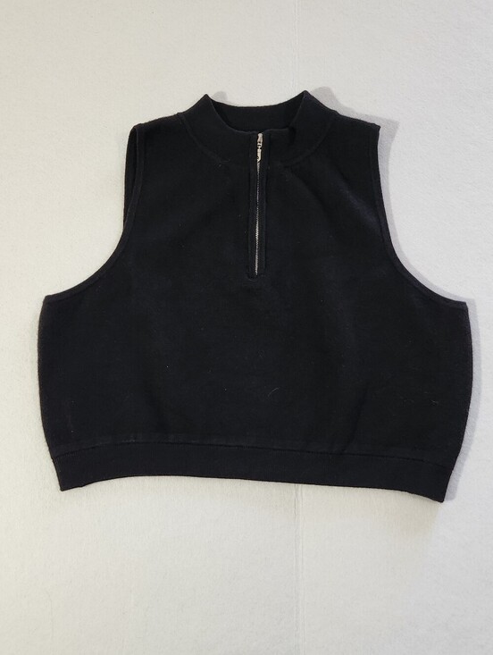 wild fable Tops - wild fable Black Ribbed Knit Crop Top with Front Zip Detail Size XXL
